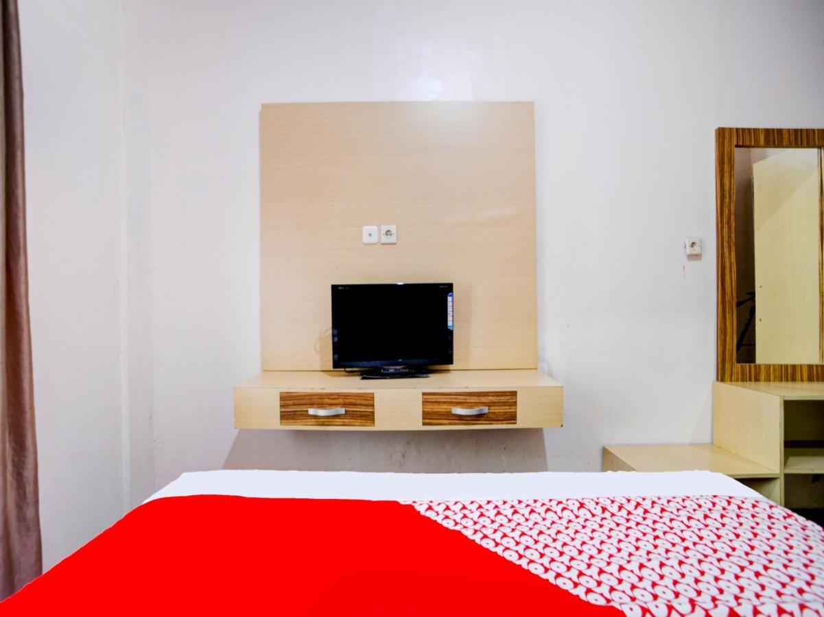 Oyo 90263 Hotel Diva Golf Bengkulu Exteriör bild