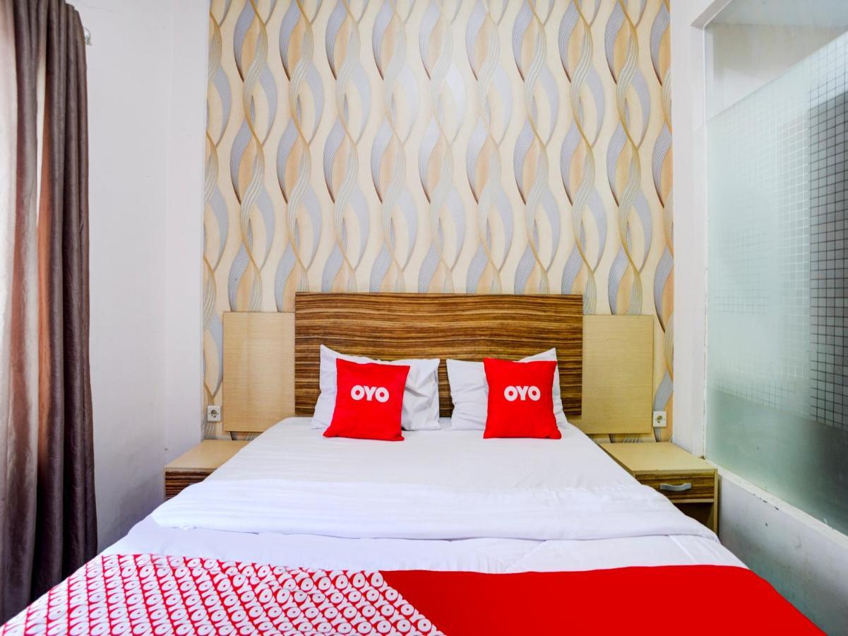 Oyo 90263 Hotel Diva Golf Bengkulu Exteriör bild